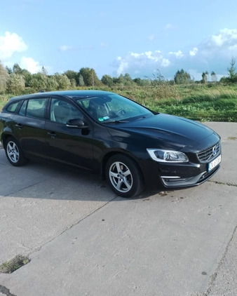 Volvo V60 cena 42500 przebieg: 205000, rok produkcji 2016 z Koszalin małe 56